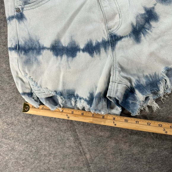 American Eagle Mom Shorts Womens Sz 2 High Rise Light Wash Cutoff Denim - Picture 4 of 13